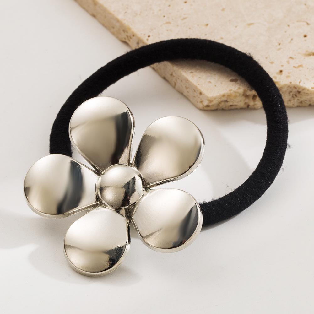 

Korean Minimalist High-Quality Metal Flower Hair Ring for Buns and Headbands