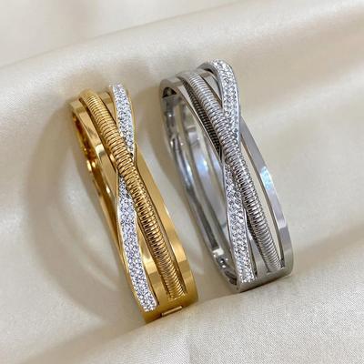 Luxuriöses geometrisches Diamant-Titanstahl-Armband im britischen Stil für Damen
