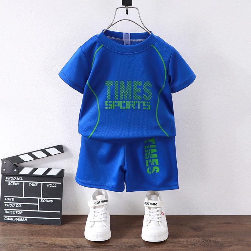 Schnelltrocknendes Kinder-Sportbekleidungsset aus Kurzarmtrikot und Shorts für Jungen und Mädchen