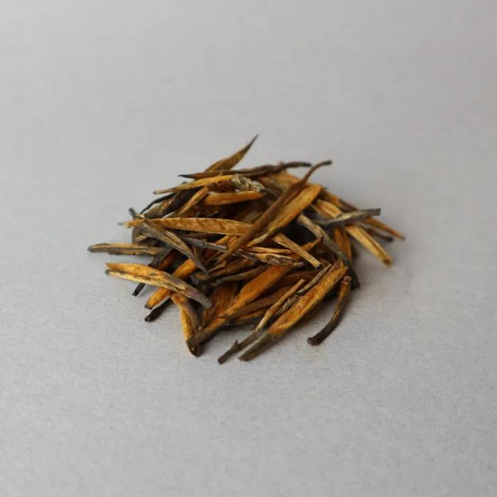 Wählen Sie einen der Premium Schwarztee Holly Tea Nachfüllbeutel 40g