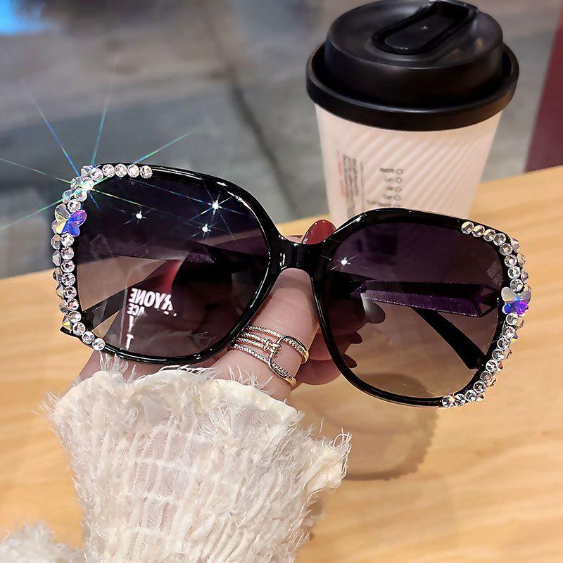 New Fashion Luxury Diamond Sunglasses Women Sun Glasses Ladies Eyewear Woman Vintage Sun Glasses With Box