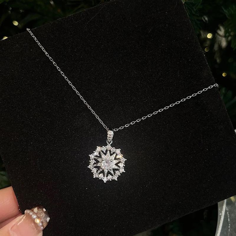 Silver Snowflake Astrolabe Necklace - S925 Fashion Christmas Style for Women, Versatile and Stylish for Everyday Wear