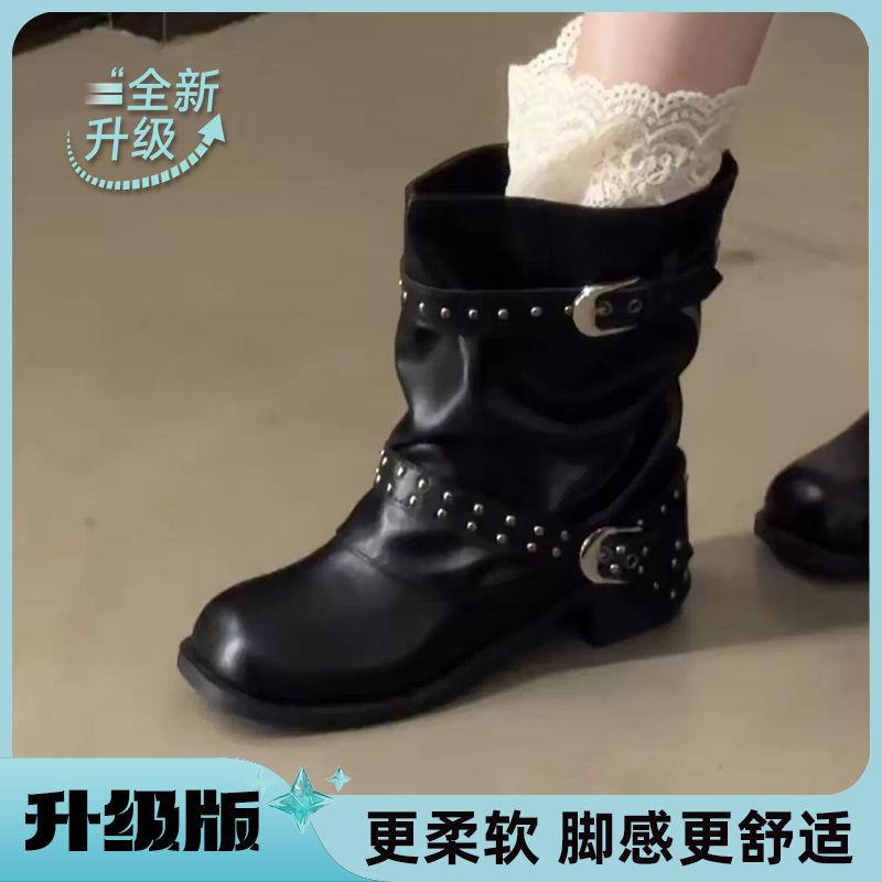 Retro sweet cool babes style black rivet fashion boots women's autumn new versatile fashion super fire Martin boots