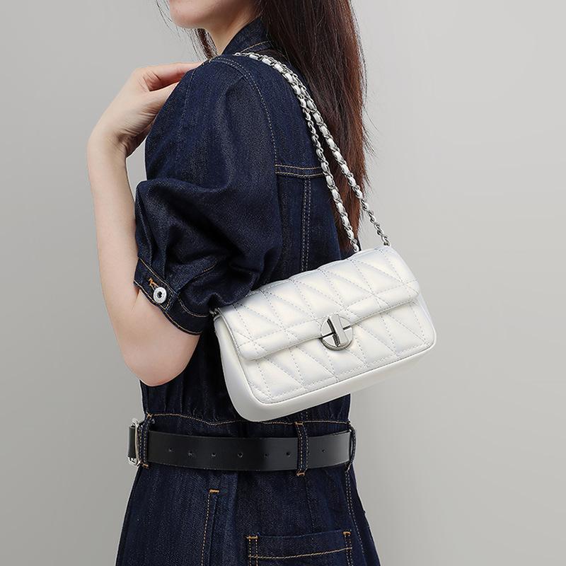 Women's Crossbody Bag Women's Foreskin Underarm Bag Spring Summer High-grade Small Fragrance Chain Bag