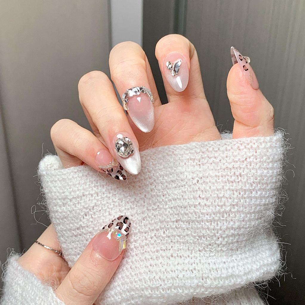 Leopard Print Cat Eye Almond Wearable Nails – Short, Handmade, Bling Nail Art for Spicy Girl Style