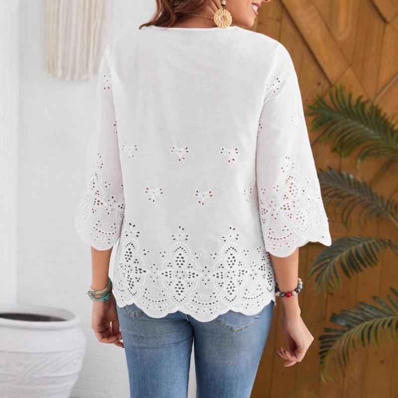 Fashionable Women's T-shirt Sexy Lace V-neck Top Three-quarter Sleeve Shirt