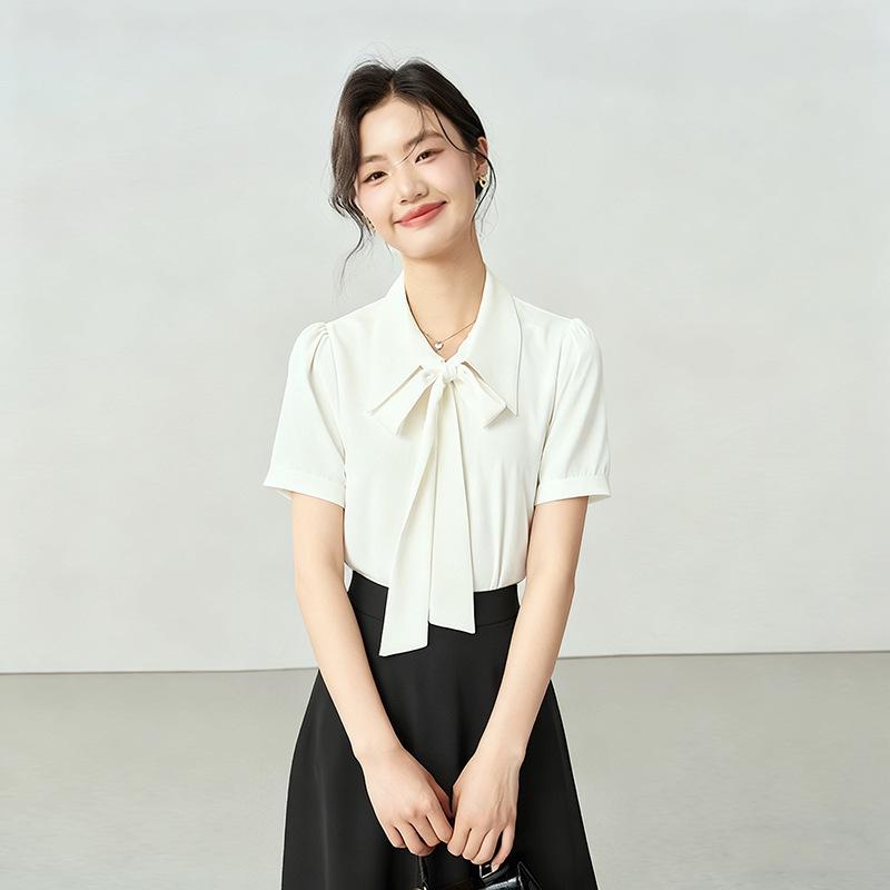 

Elegant White Chiffon Bow Top for Women - Small Size, Professional & Stylish Workplace Attire XL (120-140 lbs)
