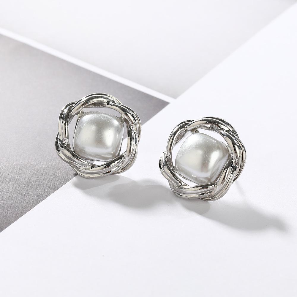 French Braided Twisted Faux Pearl Stud Earrings: Light Luxury Versatile Design