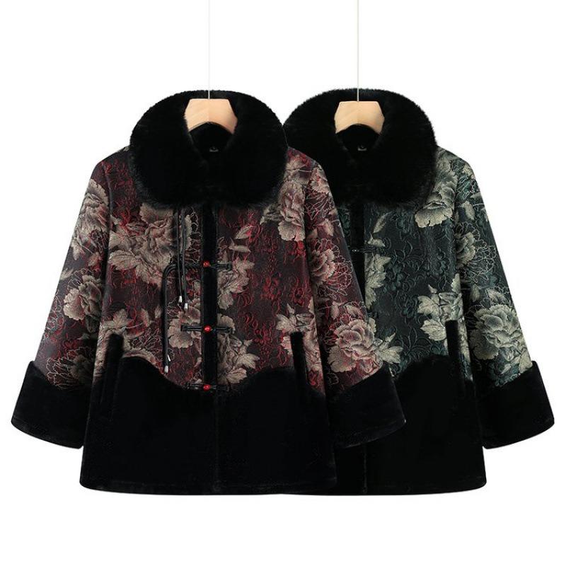 Autumn and winter women's jacket, fleece and thickened high-end fur integrated old lady top
