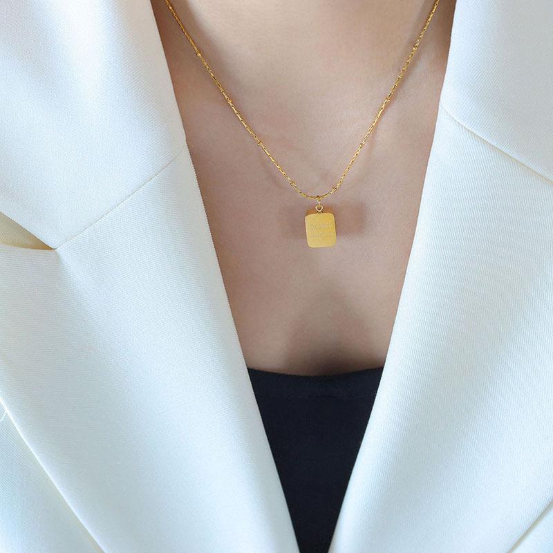 

Ожерелье с квадратной подвеской из титановой стали с покрытием из 18-каратного золота, универсальное невыцветающее ювелирное изделие