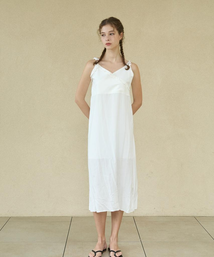 WIOE Roman Silky Sleeveless Dress_White