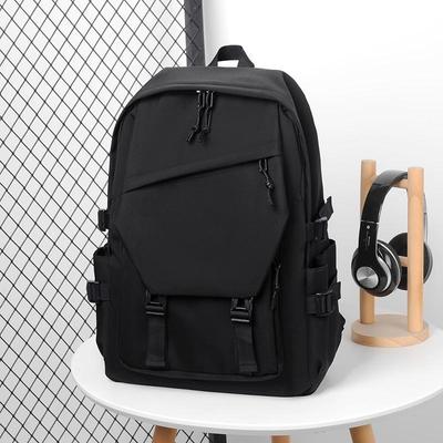 Trendy Backpack: Simple, Stylish & Spacious for Students