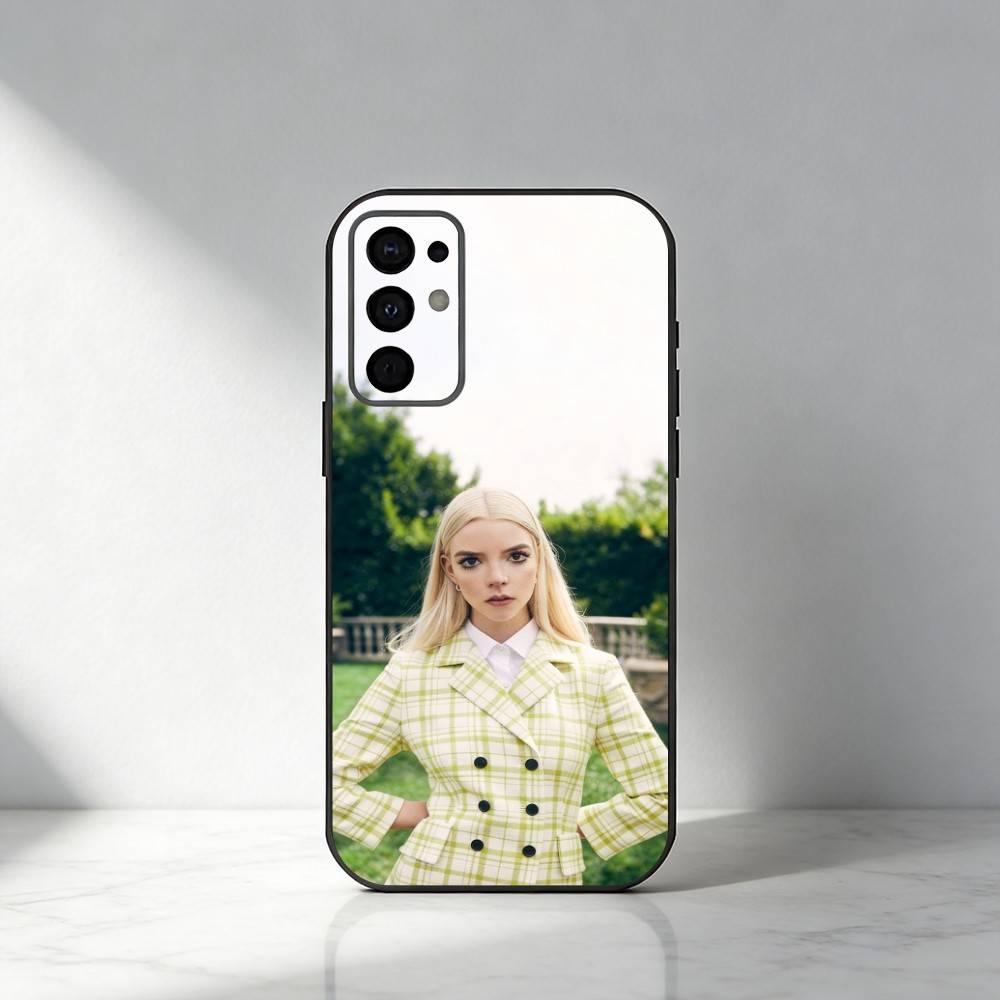 Actor A-Anya T-Taylor Phone Case For Samsung S25,S24,S21,S22,S23,S30,Ultra,S20,Plus,Fe,Note,5G Black Cover
