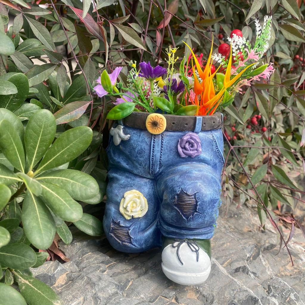 Garden Art Resin Flower Pots: Courtyard Decoration Sculpture