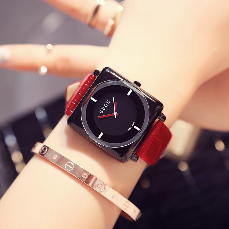 

Женские часы Square Женские простые поясные часы Trendy Fashion Simple Personality Женские часы Женские часы Red leather black gun frame