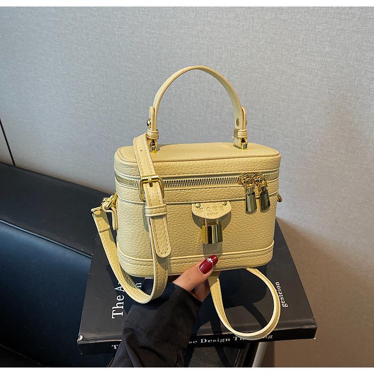 High-end niche design bag women's summer new fashion messenger bag women's portable box bag
