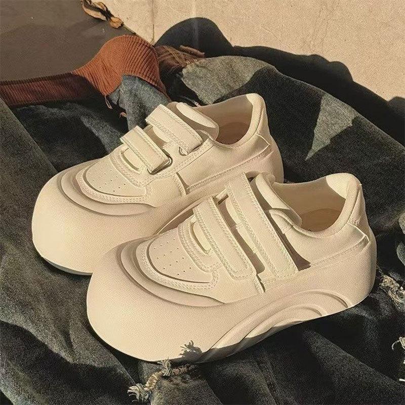 Velcro thick-soled muffin increases the height of ugly and cute big-headed children's new board shoes in summer, spring and autumn