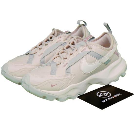 Nike TC 7900 Low Light Orewood Taupe W - DD9682-102 EU 35.5 слоновая кость