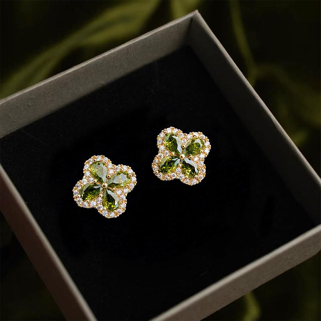 Fashionable Versatile Flower Earrings 1 pair