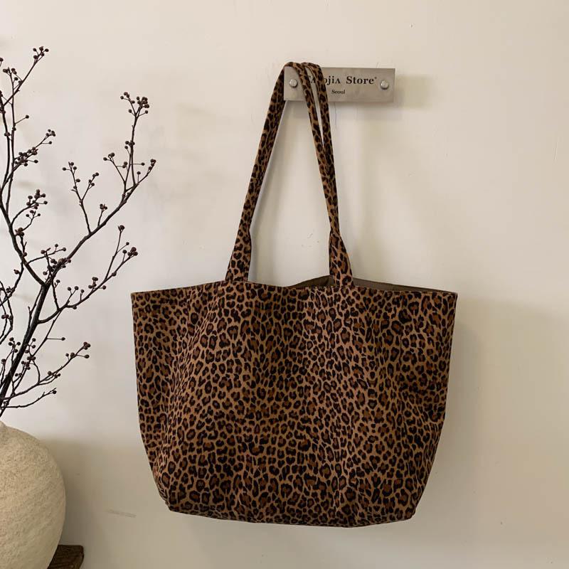 Retro Large-capacity Tote Bag Women's New Versatile Leopard Print Shoulder Bag College Student Class Commuter Bag