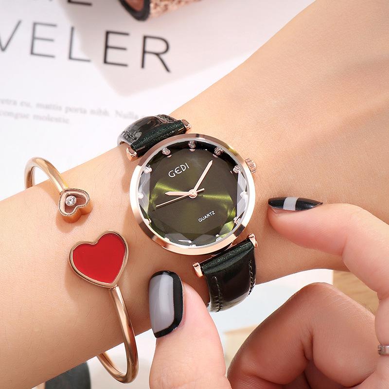 

High-End Point Diamond Belt Women S Watch Sports And Leisure Student Hand Watch Atmospheric Simple Quartz Watch зелений