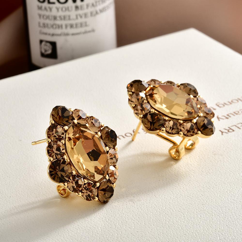 Medieval vintage rhombus coffee color full diamond ear clips light luxury high sense exquisite temperament retro versatile ear jewelry