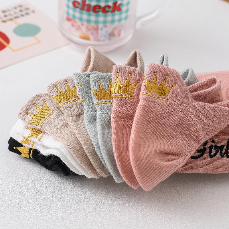 Ladies Spring Summer Cute Crown Embroidery Low Top Wicking Sweat Breathable Invisible Boat Socks
