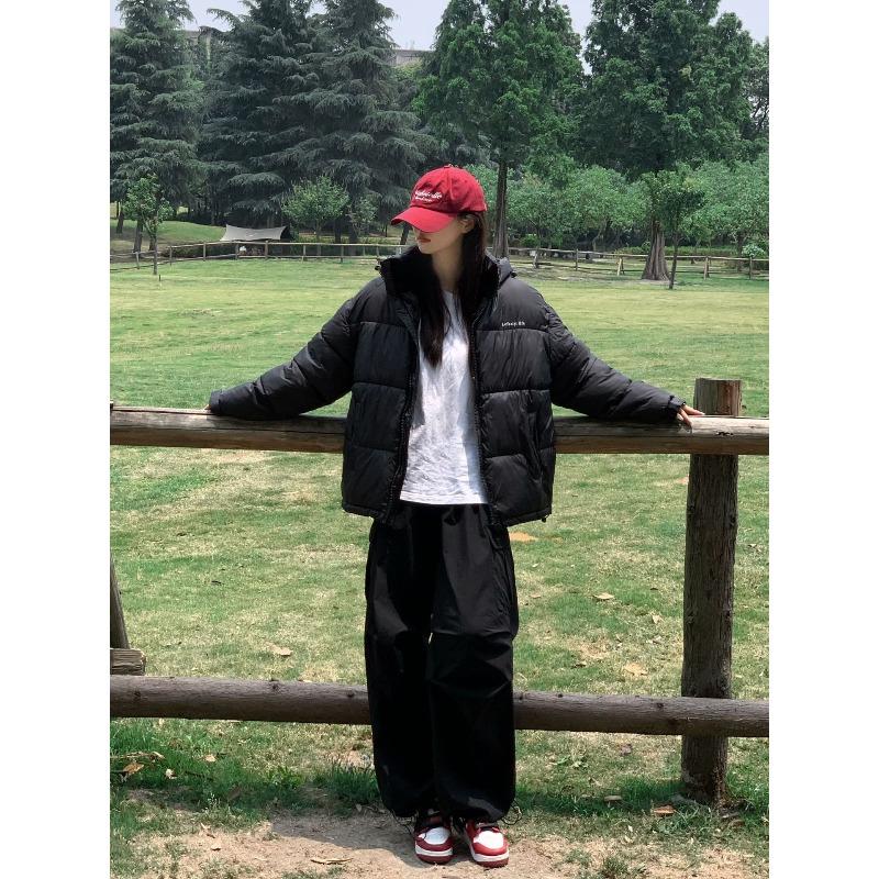 

Осенне-зимняя короткая пуховая хлопковая куртка для женщин со стойкой воротником, корейская версия, маленькая плюс бархатная хлопковая куртка с подкладкой, парное пальто. XXL чёрный