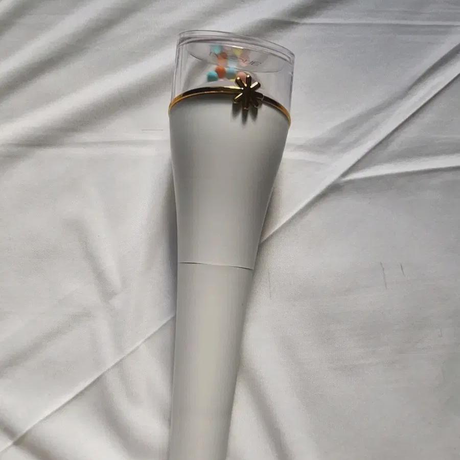 

Продаю лайтстики Iz*one