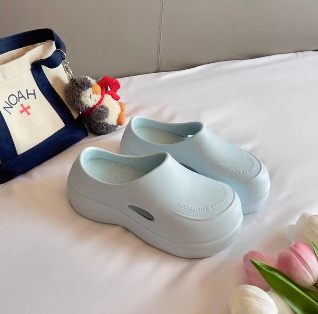 Pink chef shoes 2025 summer new heightening muffin platform slippers women wear ugly cute bag head hole shoes