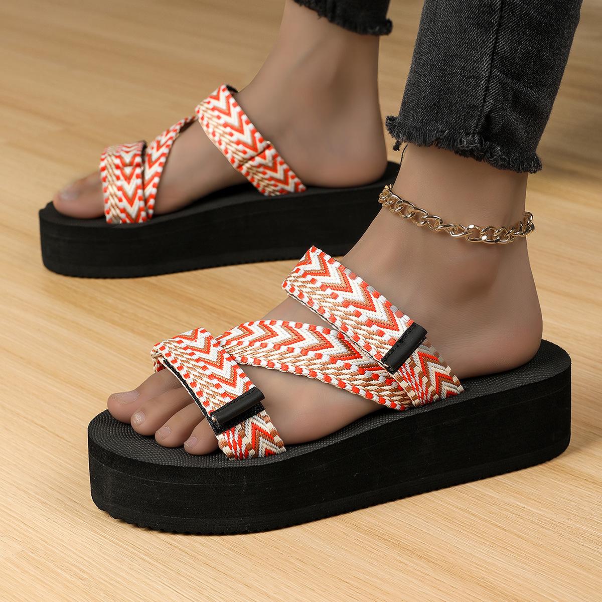 

2025 летние новые женские туфли на толстой подошве из ткани в этническом стиле с рисунком «рыбьего рта» в тон пляжные сандалии на липучках большого размера 35 оранжевый