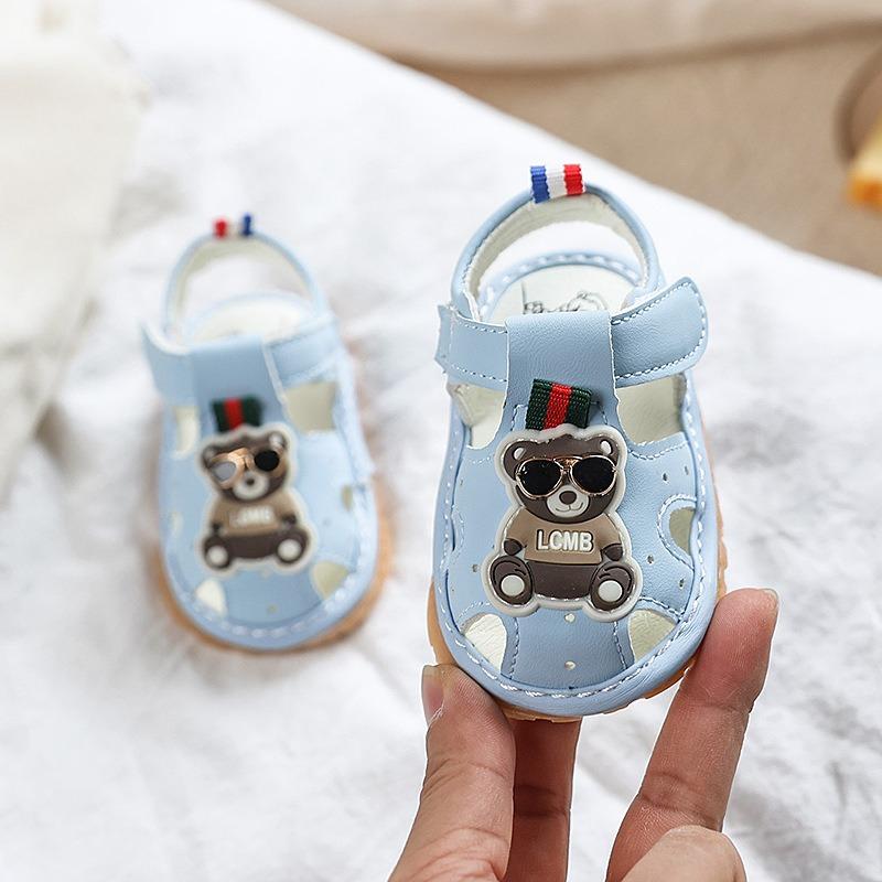 

Baby shoes squeaky shoes summer new cartoon bear closed-toe sandals 1-2 years old soft sole walking shoes 20 синій