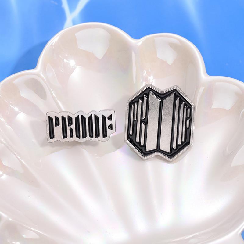 Quality Alloy High Cartoon Character Brooch Stylish Design For Unique Fashion Accessories