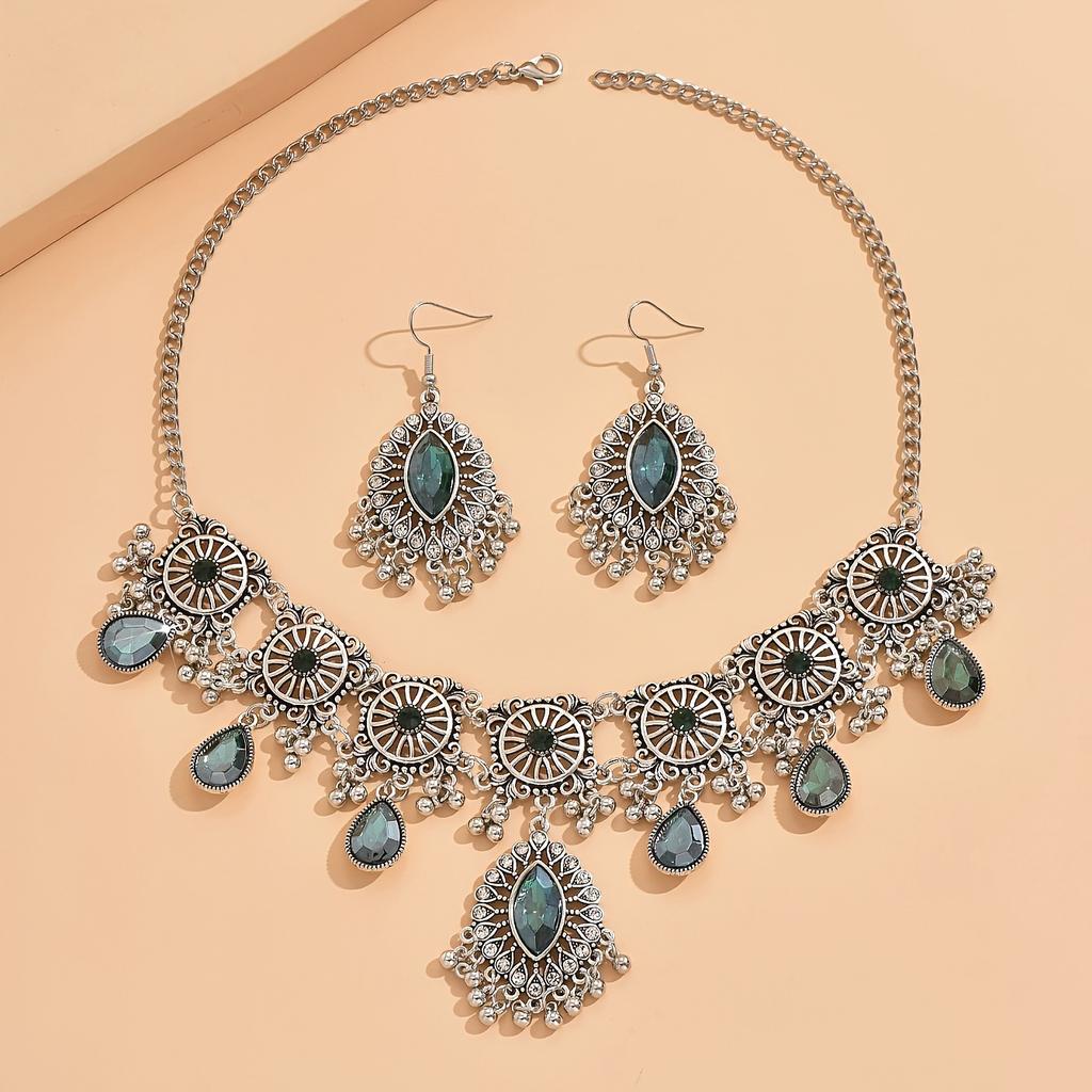 A Necklace and a Pair of Earrings In Bohemian Style, Ramadan Indian Style, Luxurious Hollow Geometric Diamond-shaped Hollow Tassel Women's Jewelry