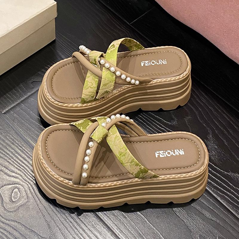 Sandals Fashion Casual Thick-soled Medium Heel 2025 Slippers Women's Outer Wear New Small Height Increase Summer Pearl Lazy