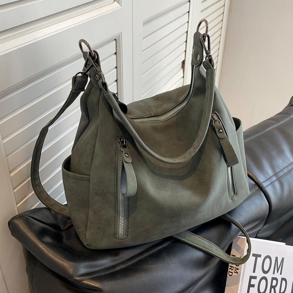 Stylish Synthetic Leather Duffel Bag - Adjustable Shoulder Strap, Multiple Compartments, Black or Khaki, Perfect for Short Trips and Casual Outings