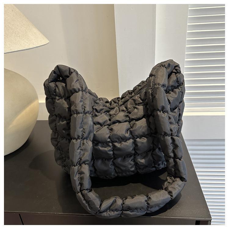 2024 New Winter Sweet Fresh Casual Solid Color Bubble Grid Women's Bag