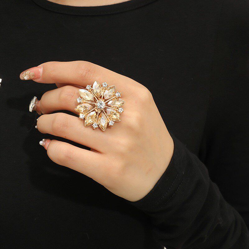 

Многослойные трехмерные круглые ретро индийские танцевальные фотоцветы Little Diamond Flower Adjustable opening