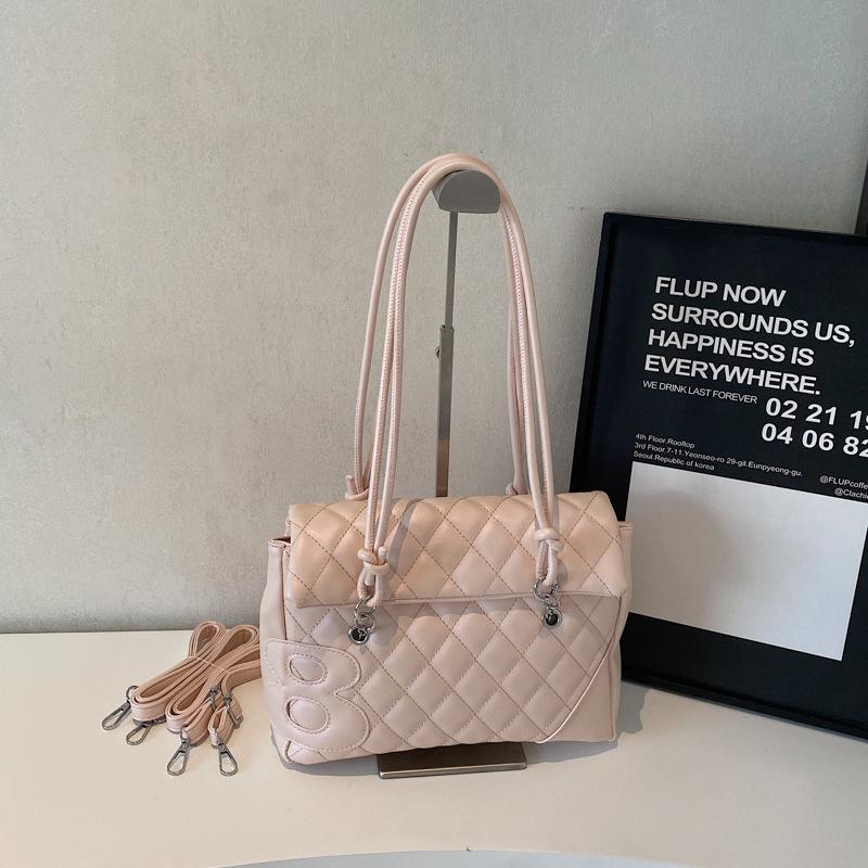 

Летняя сумка большой вместимости женская сумка 2025 новая сумка-тоут с ромбами откидная крышка универсальный плечевой рюкзак