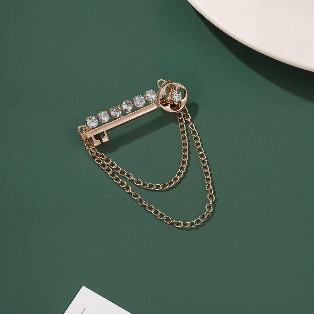 Vintage Crown Fringed Chain Fashion Brooch Dress Light Luxury High Sense Rhinestone Accessories Brooch