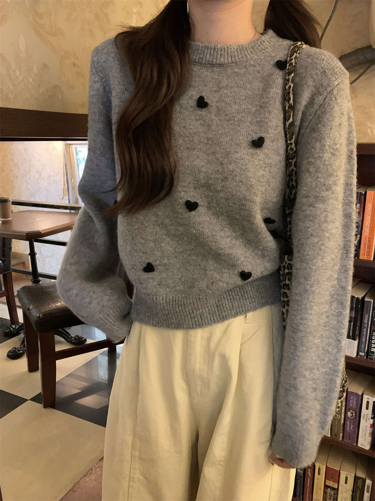 

Любовь Жаккардовый Вязаный Свитер Женский Весенний Милый Снижающий Возраст Внутренний Нижний Топ Свободный Свитер с Круглым Вырезом L серый