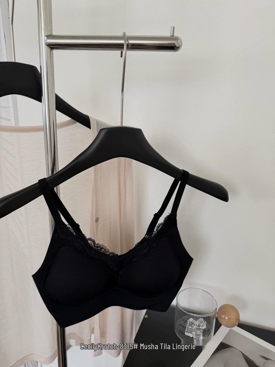 Cecily Krutch Lace Push-Up Seamless Bra - Moshati Lingerie XL (125-140 jin)