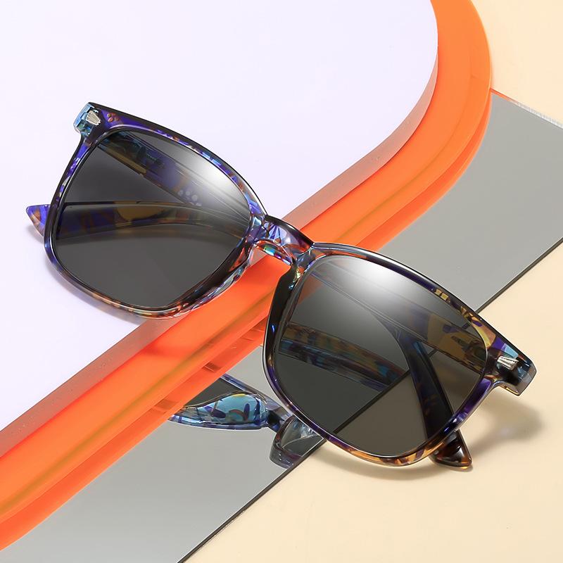 New Popular Printed Classic Square Sunglasses Personality High Quality Uv Resistant Lady And Gentleman Decorative Glasses