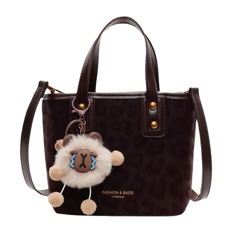 Premium Commuter Handbag Female 2025 New Autumn and Winter Retro Messenger Bag Versatile Leopard Print Bucket Bag