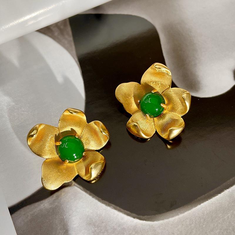Classic Middle Women Girls Enamel Flower Earrings Ear Clip Vintage Elegant Lady High-end Party Banquet Accessories Jewelry