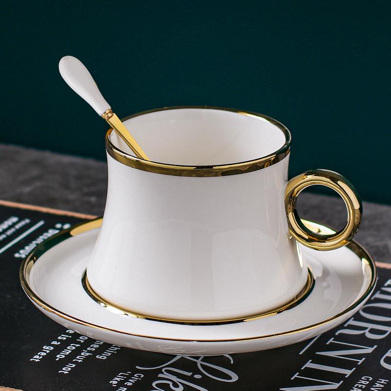 220ML European Ceramic Coffee Cup And Dish Set Luxury Black Afternoon Flower Tea Dim Sum Simple Phnom Penh Coffee Cup Gift Set