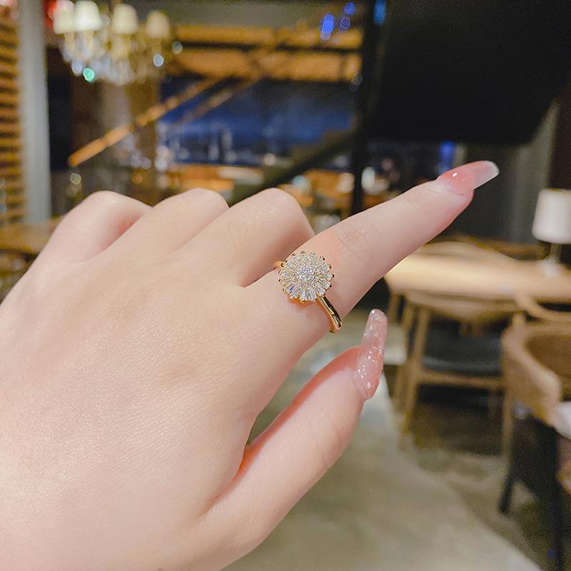 Sunflower Adjustable Rotating Ring with Temperament Micro-Paved Rhinestones in Zirconia
