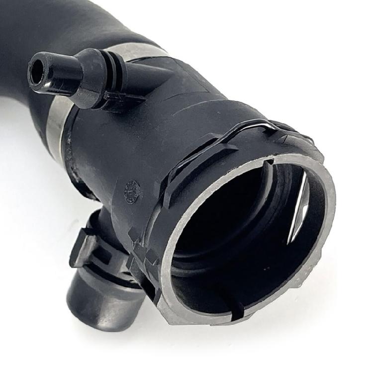 17127646150 Water Tank Radiator Hose Auto Accessory for F25