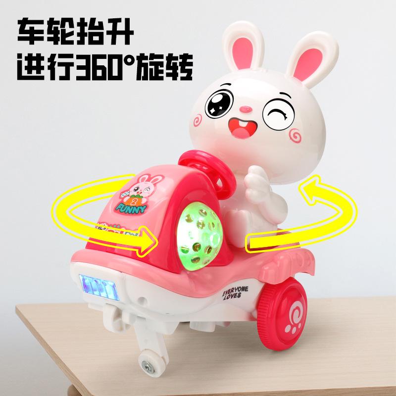 Elektrisk Liten Mengmeng Kanin Stunt Svingbil Musikk Lys Roterende Hvit Kanin Stunt Trehjulssykkel Leke