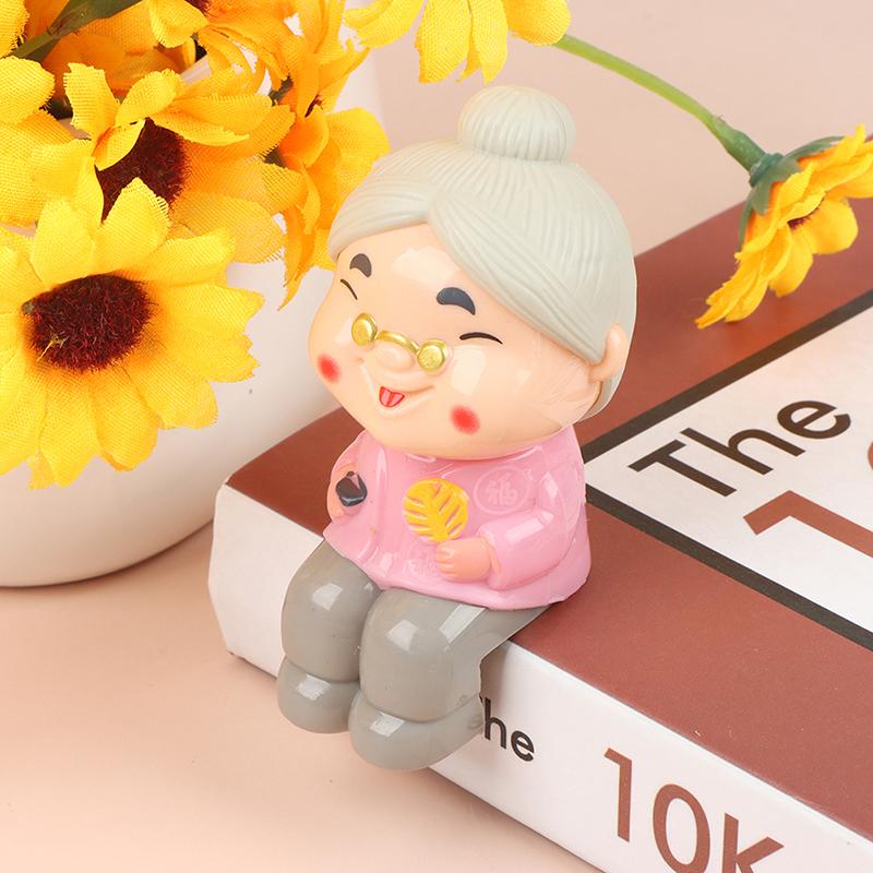 Dollhouse Creative Scene Decoration Elder Small Teapot Teacup Master Chair Model